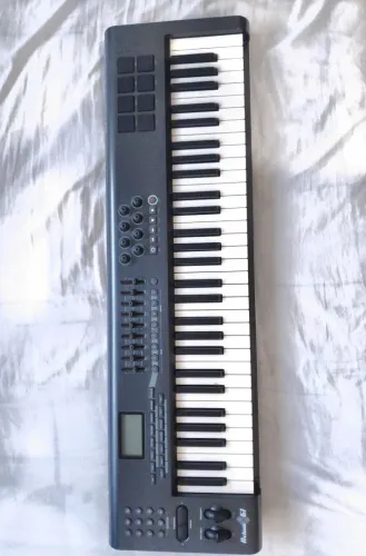 M-Audio Axiom 61 