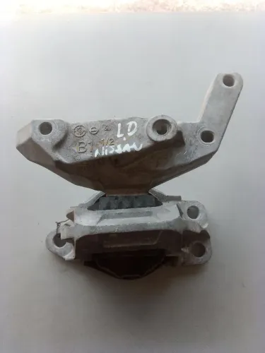 NISSAN 1.6 16V CALÇO/ COXIM MOTOR LADO DIREITO