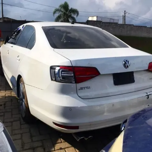 Jetta Highline 2.0 2016 Airbag Retrovisor Parachoque Lanterna Farol Porta Motor Sucata