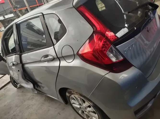 SUCATA - Honda Fit 2018 (PARA RETIRADA DE PEÇAS)