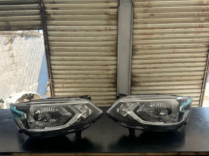 PAR DE FARÓIS DE CHEVROLET ONIX PLUS SEM LED 