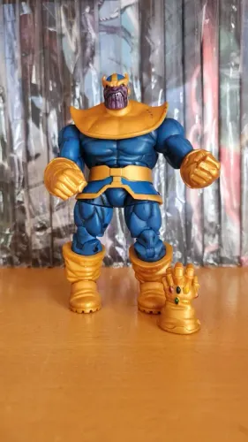 Boneco Thanos - Marvel universe - Hasbro
