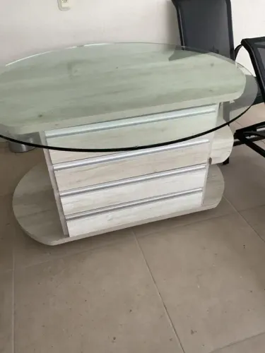 Mesa sem o  tampo de vidro 