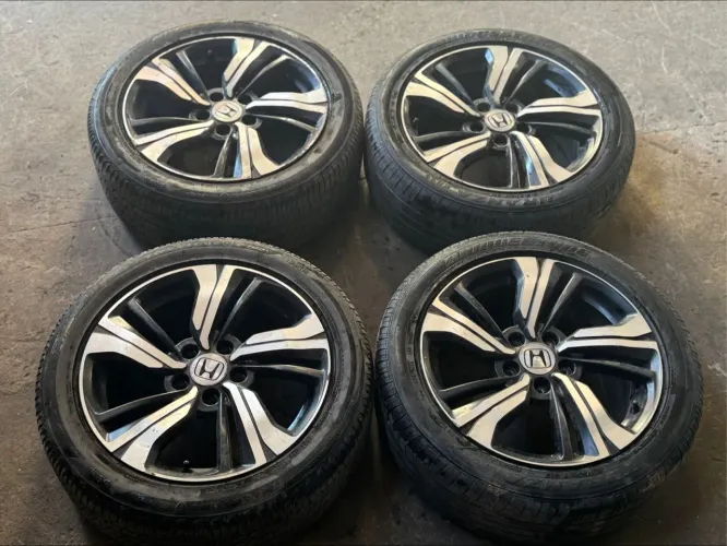 Rodas com pneus 17 Honda civic e New civic