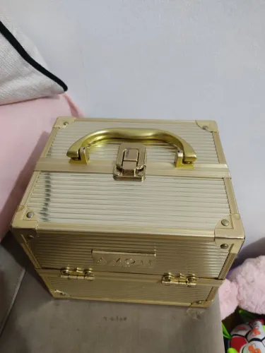 Maleta de Maquiagem Dourada