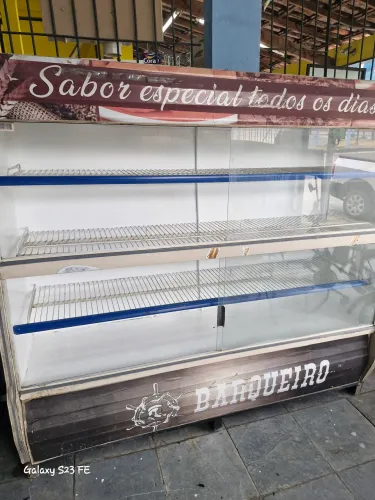 Vitrine refrigerada para comércio