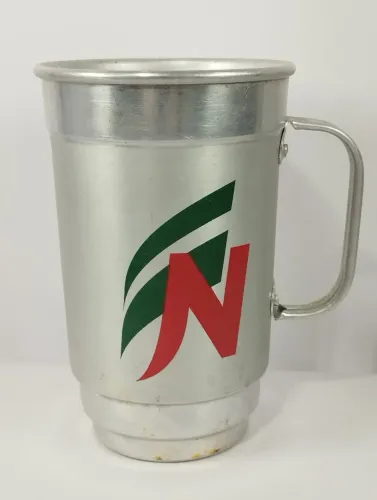 Caneca de alumínio com logo Nacional Schin