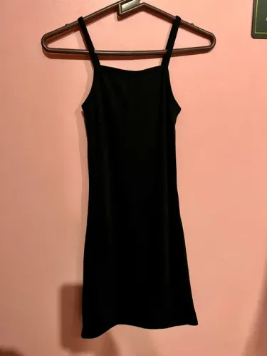 Vestido preto básico NOVO - tamanho G (veste M)