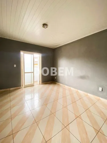 2 Casa no terreno para Alugar uma com churrasqueira  Bairro Maringá