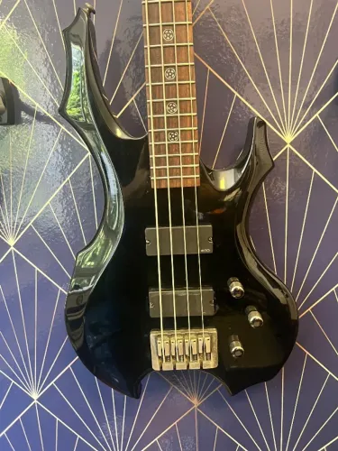 Baixo LTD Tom Araya TA-200 com captação EMG DC45