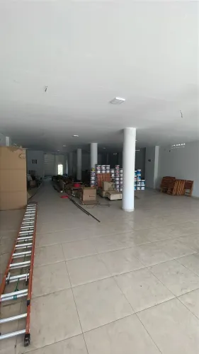 ALUGO GALPÃO