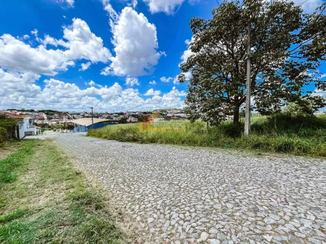 Lote localizado no bairro São Roque