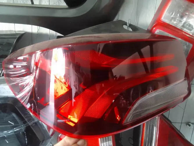 LANTERNA  ÔNIX 2022 HATCH  SEM LED 