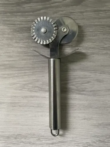 Cortador Duplo de Massa em Inox - Reto e Serrilhado