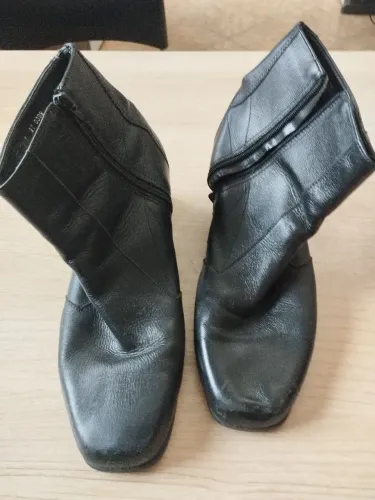 Botas Mr. CAT - cano curto - Couro Preto - tamanho 37
