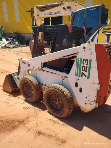 Bobcat 723 - Usado