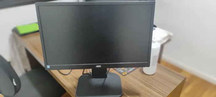 Monitor AOC 21"