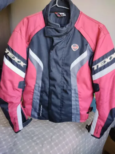 Jaqueta motociclista feminina 