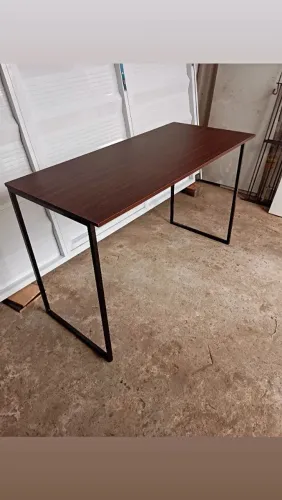 Mesa para escritório e estudo