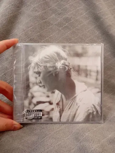CD Taylor Swift - folklore (Edição Limitada)