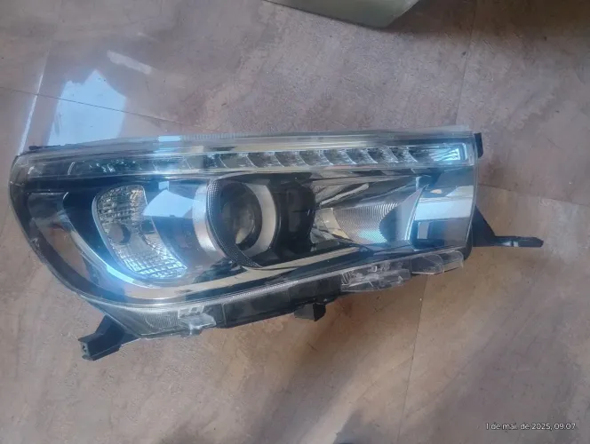 Farol Hilux LD LED