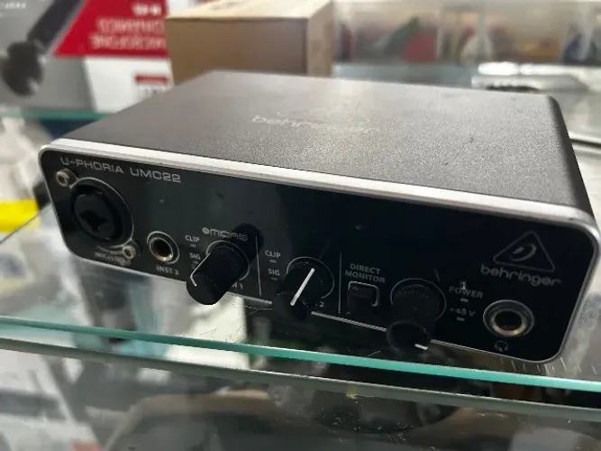 Interface uphoria Behringer umc 22