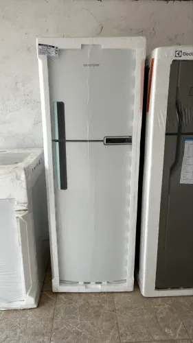 Geladeira Brastemp 375 litros nova 