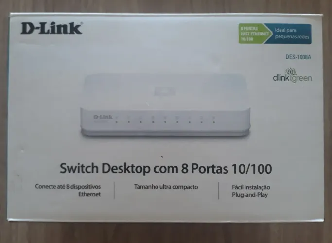 Switch Desktop com 8 portas 10/100 D-Link novinho na caixa.