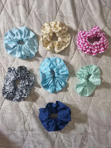 7 Scrunchies de tecido - Diversos modelos