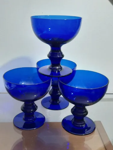 6 TAÇAS ITALIANAS - Vidro Azul Cobalto déc. 80 - Raridade,antiquário