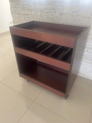 Carrinho Bar/Aparador em Madeira - Perfeito para sua casa!