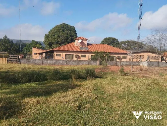 FAZENDA À VENDA DE 37,5 ALQUEIRES, ZONA RURAL COMENDADOR GOMES/MG
