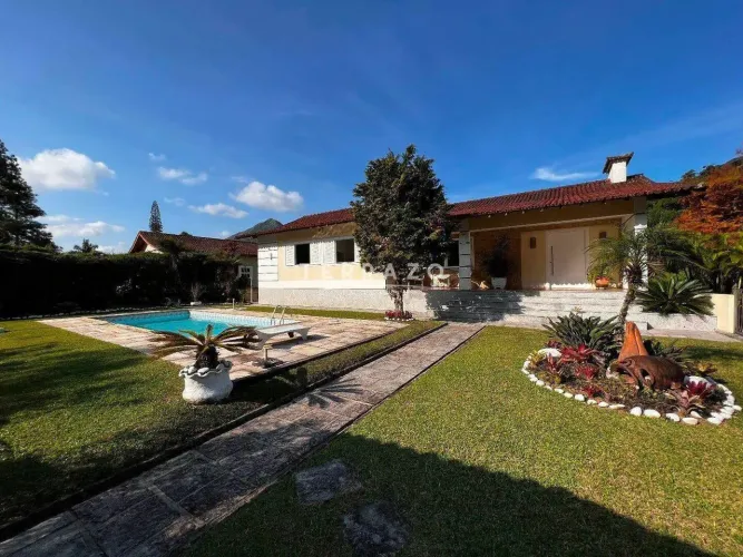 Casa em Condomínio à venda, 4 quartos, 1 suíte, 5 vagas, Comary - Teresópolis/RJ