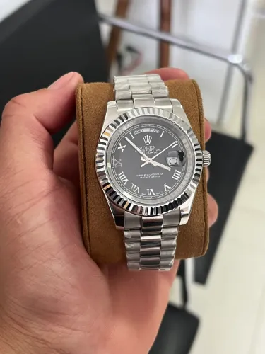 Relógio Preta com fundo preto Linha Premium Novo