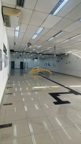 Ponto comercial para locação, no Centro de Osasco, com 4 banheiros, 392M²