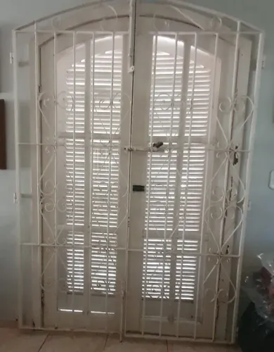 Porta dupla em ferro