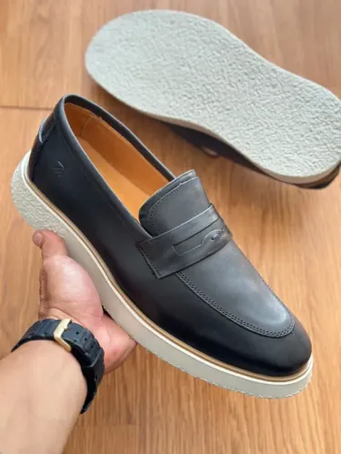 Sapato de couro-Diversos modelos