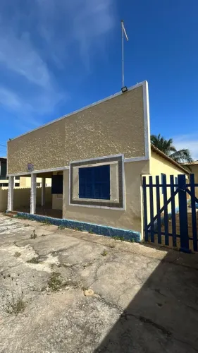 Casa para venda possui 203 metros quadrados com 5 quartos