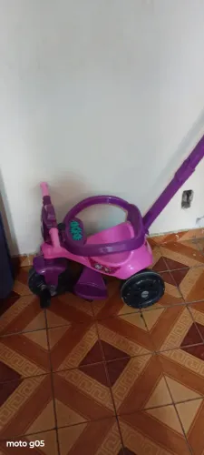 Vendo motoca triciclo