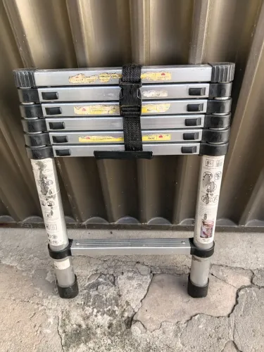 Escada telescópica