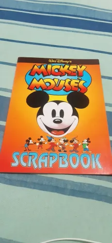 Mickey Mouse - Scrapbook (raríssimo)