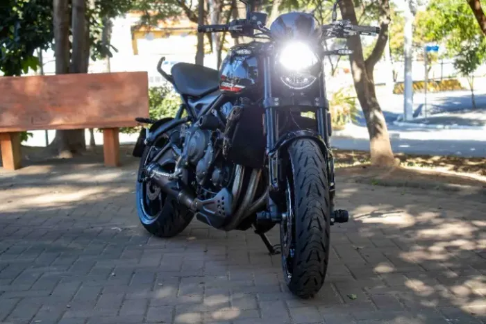 Triumph Trident 660 + Acessórios e Garantia 2 anos
