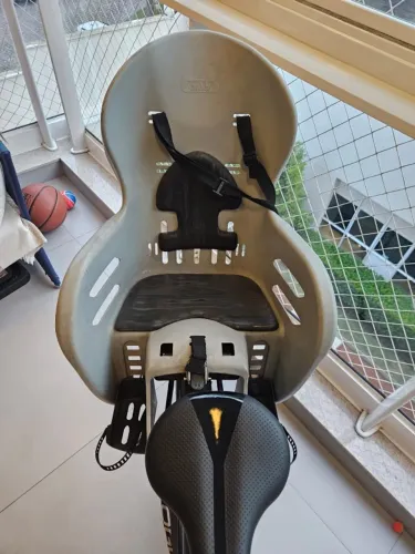 Vende-se cadeirinha até 22kg p/bike + suporte traseiro Kalf