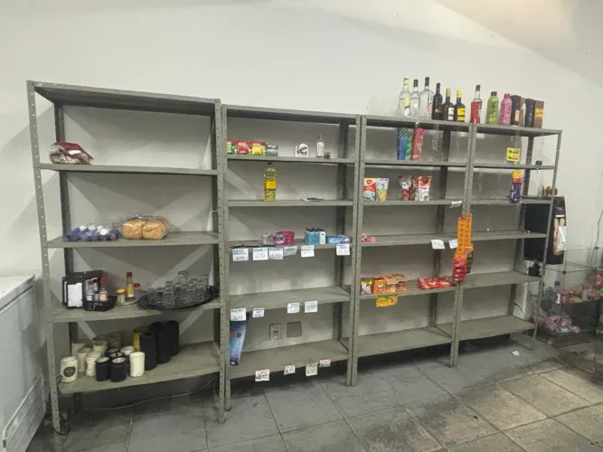 Gôndola/ prateleira de aço