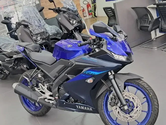 A Yamaha R15 tem um design esportivo arrojado melhor condições de mercado