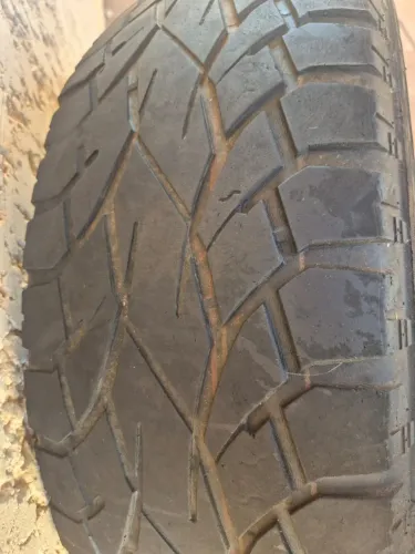 PNEU 245/70R16