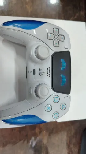 Controle Dualsense edição limitada Astrobot.