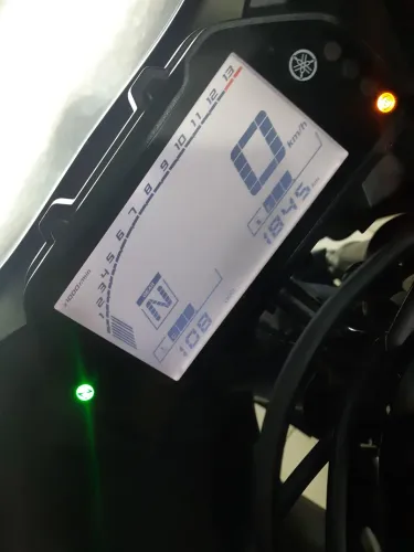 Yamaha YZF R3 ABS 2024 mais nova não existe!!!!