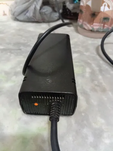 Vendo fonte de Xbox 360 original funcionando perfeitamente
