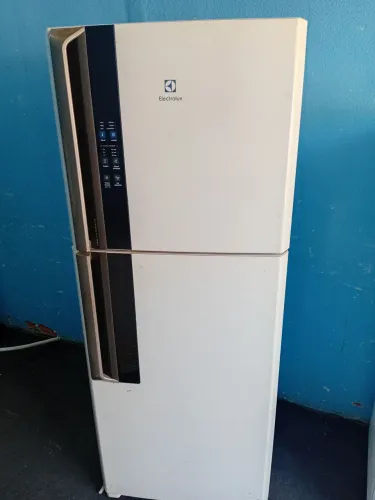 Geladeira eletrolux com defeito